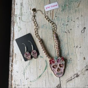 Betsey Johnson floral skull necklace and earrings set. Punk Rock Elegance!